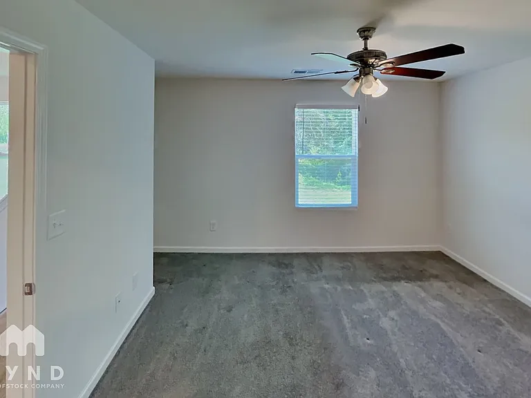 2229 Beauty St — Photo 6