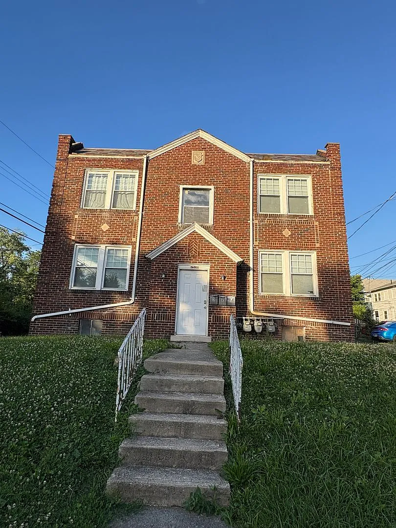 2536 Adams — Photo 1