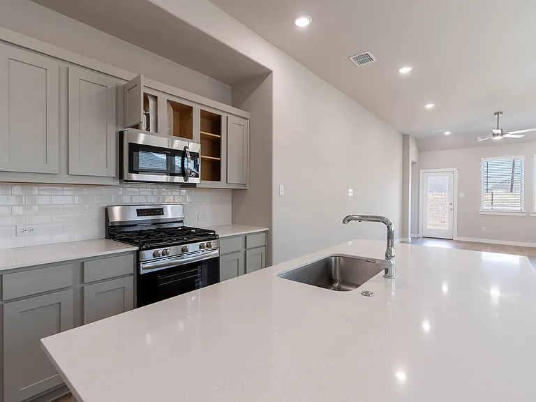 712 Melody Hill Dr — Photo 8