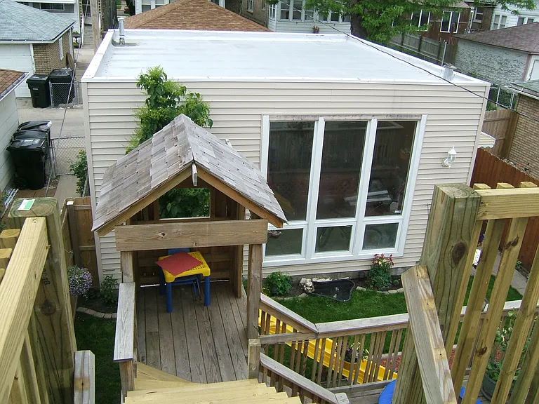 2930 N Melvina Ave — Photo 21