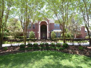 11 Enchanted Woods Dr, Humble, TX 77339