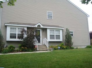 130 Hearthstone Ln, Marlton, NJ 08053
