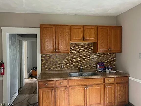 3rd image of 12021 Forest Ave