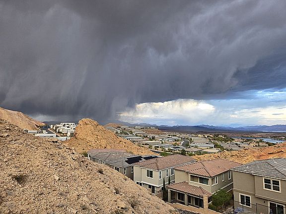 storm over lake mead park