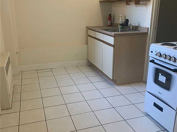 4th image of 99 Randall Ave APT L1