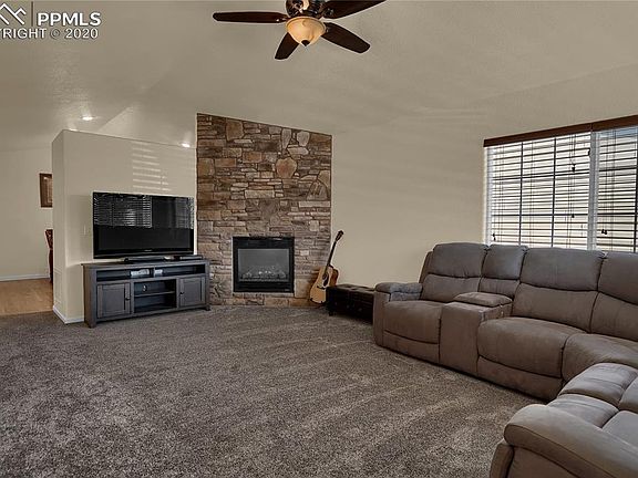 5th image of 6683 Harvey Ln