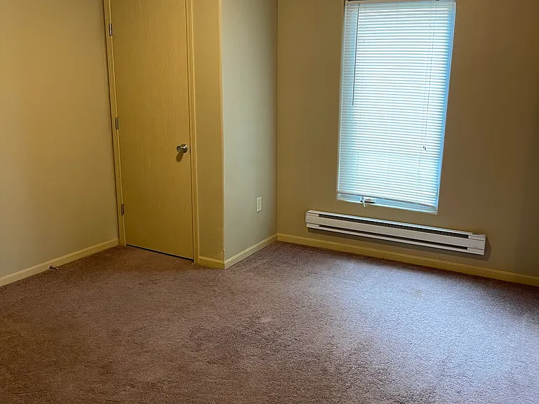 328 N Dubuque St #1 — Photo 7