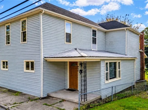 307 S State St, Crooksville, OH 43731