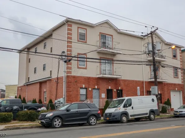 210 Trumbull St, Elizabethport, NJ 07206