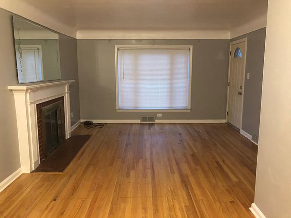 4th image of 20894 Country Club Dr