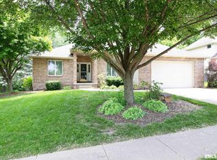 3402 79th St, Moline, IL 61265