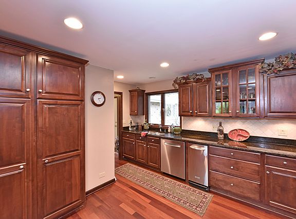3rd image of 2220 Heathercliff Dr