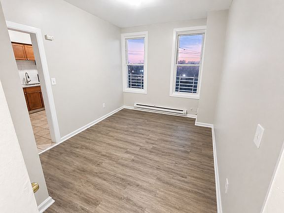 4th image of 37 Astor St #3R