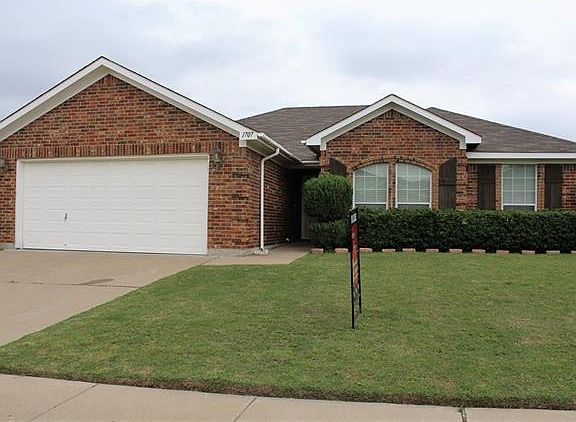 2nd image of 1707 Powder Horn Ln