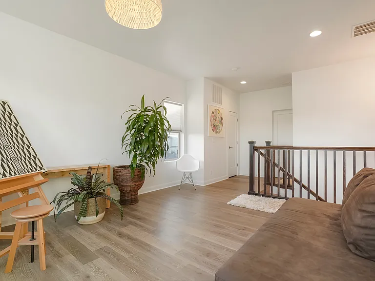 1468 W 66th Ave — Photo 16