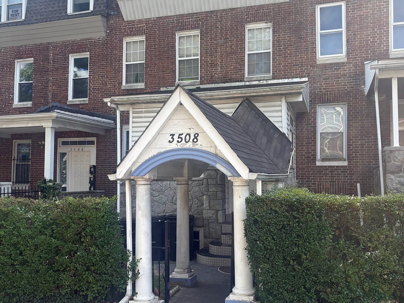 2 bed, 1.5 bath, $1,250 — Photo 1