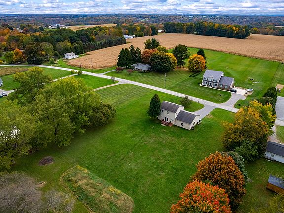 3rd image of 148 Whipporwill Rd