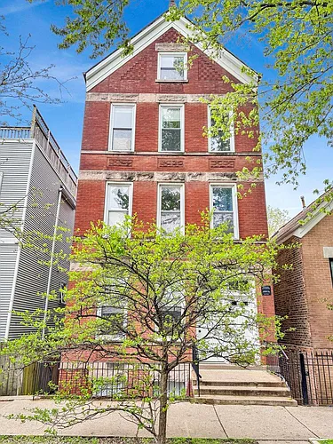 1903 W Dickens Ave #2FS Photo 1