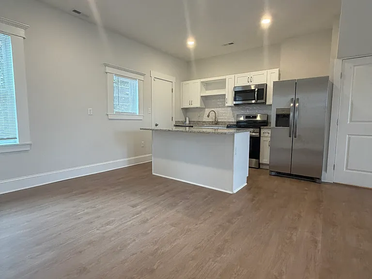 2905 Presbury St — Photo 8