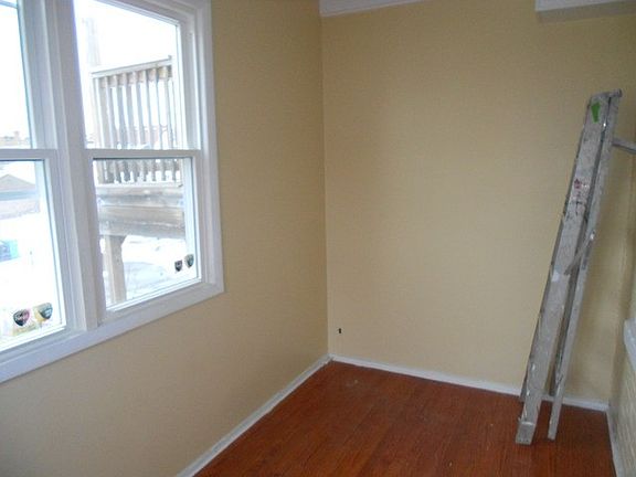 4th image of 5511 W Diversey Ave #2