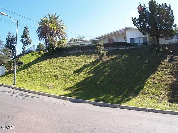 3rd image of 5933 McDonie Ave