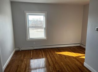 70 Perry St, Lowell, MA 01852