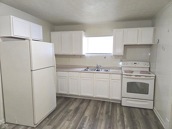4th image of 5130 E Michigan St