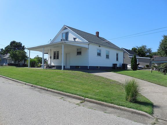 Carport w/side entrance