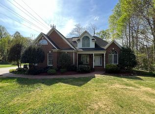 612 S 5th St, Mebane, NC 27302