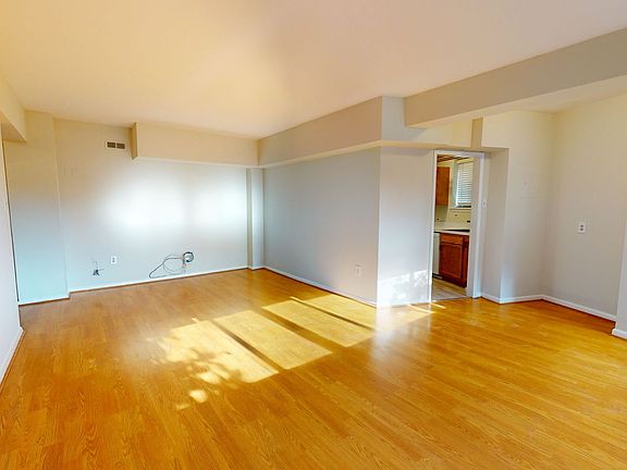 4th image of 3601 Wisconsin Ave NW APT A