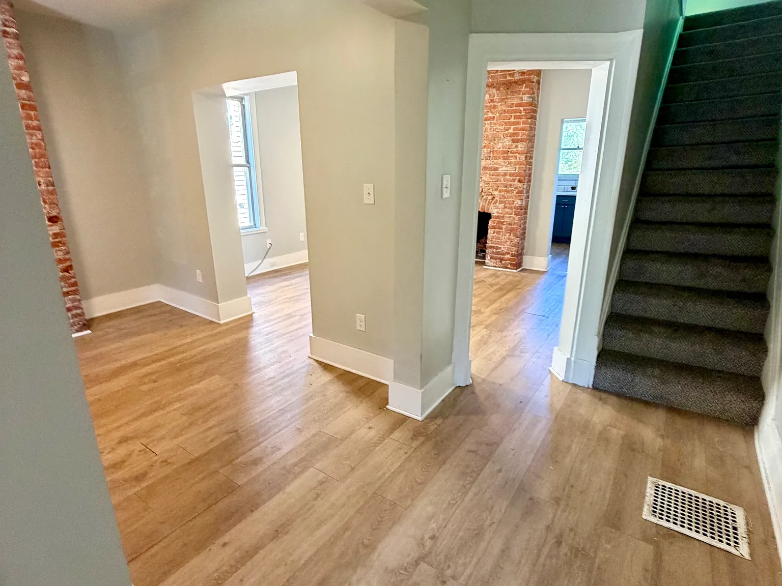3 bed, 1296 sqft, $1,895 — Photo 4