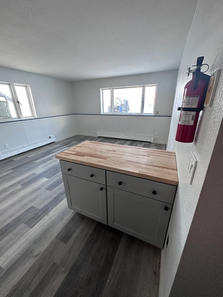 Building Photo - 801 E 11th Ave #13