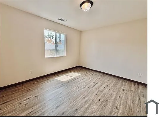 816 E 109th Pl — Photo 14