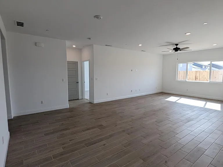 6683 E Liberty Ave — Photo 14
