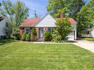 2016 Revere Rd, Cleveland, OH 44118