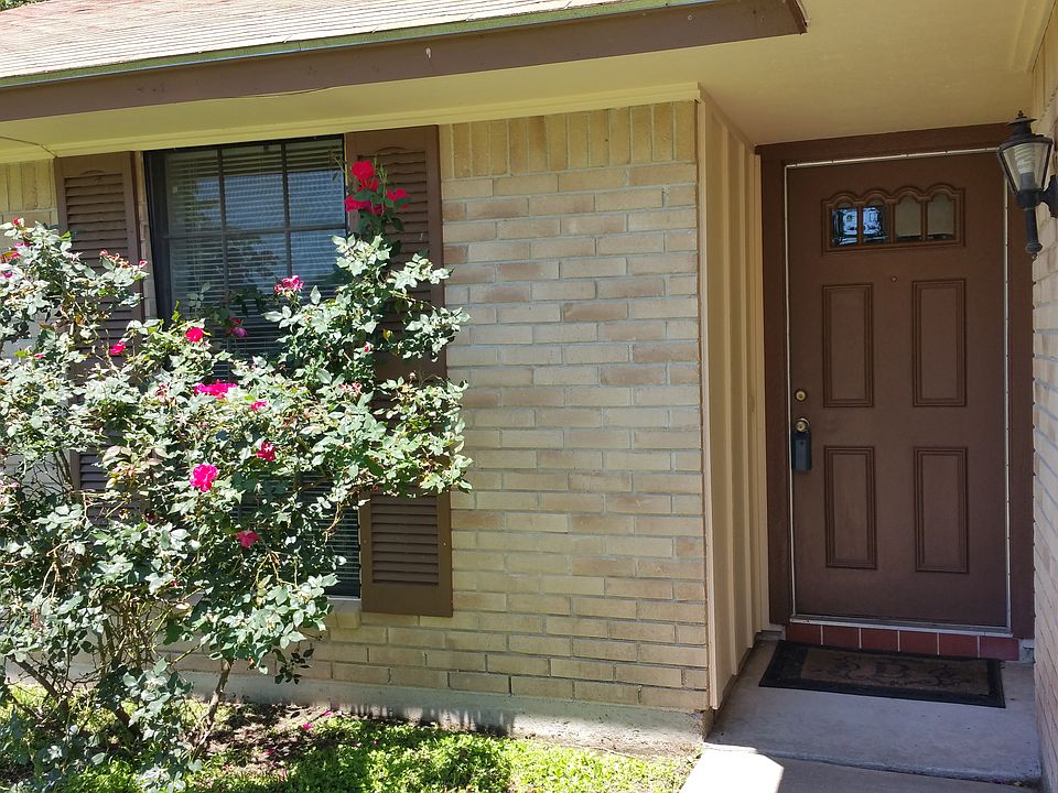 1st image of 106 Cromwell Dr