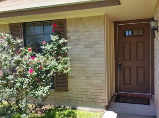 106 Cromwell Dr, Victoria, TX 77901