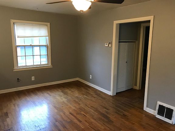 2nd image of 3404 1/2 Mitchell Ave