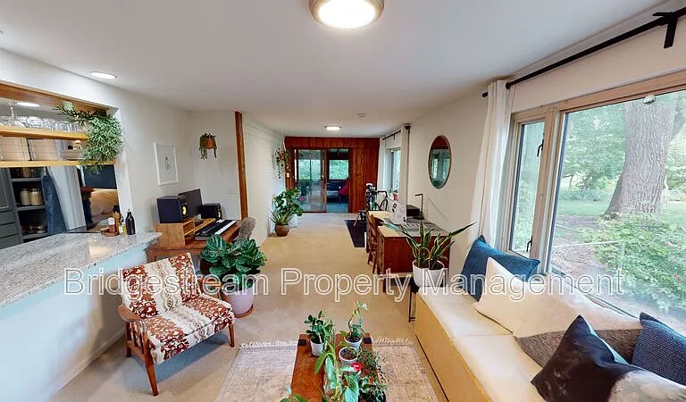 2125 Belloak Dr — Photo 3