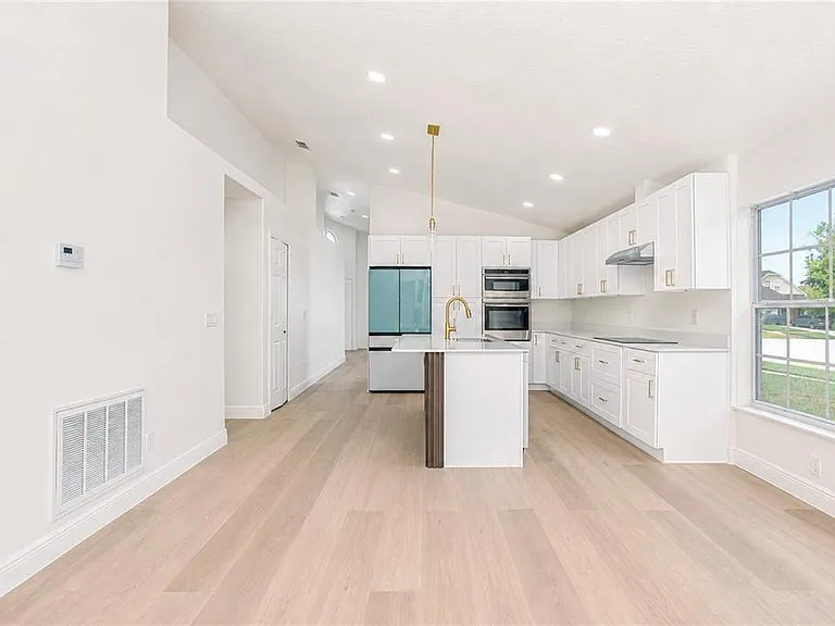 2039 Shannon Lakes Blvd — Photo 15