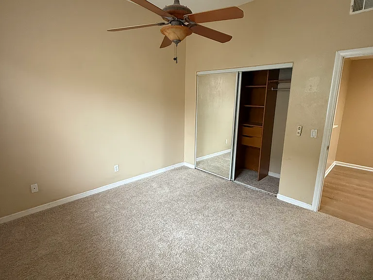 28426 Sandhurst Way — Photo 14