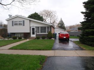 9829 S Mason Ave, Oak Lawn, IL 60453