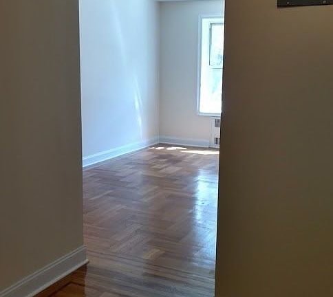 4th image of 2686 Ocean Ave #A6