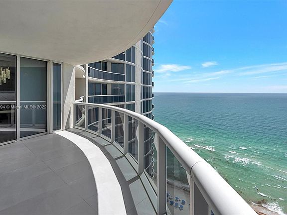 3rd image of 17201 Collins Ave APT 2705