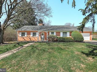 3211 Dorsett Ln, York, PA 17402