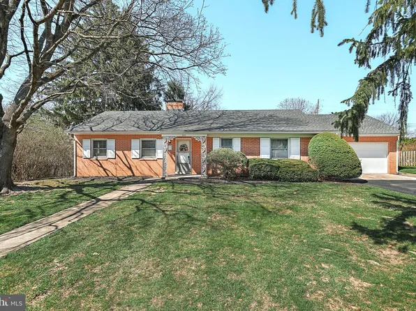 3211 Dorsett Ln, York, PA 17402