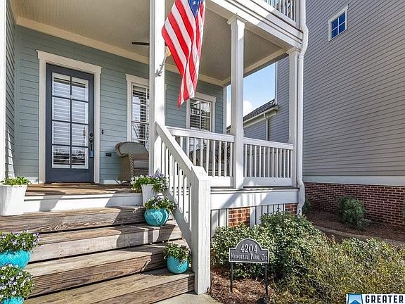 2nd image of 4204 Memorial Park Cir