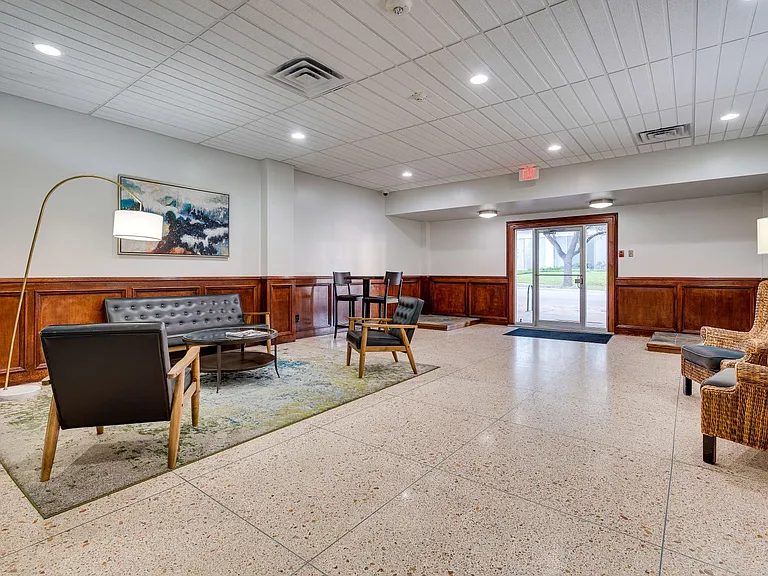 1800 Lavaca St #214 — Photo 10