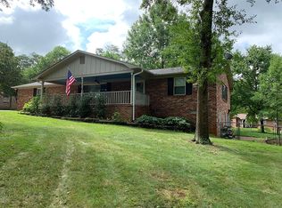 201 Riley Rd, Greenville, SC 29611