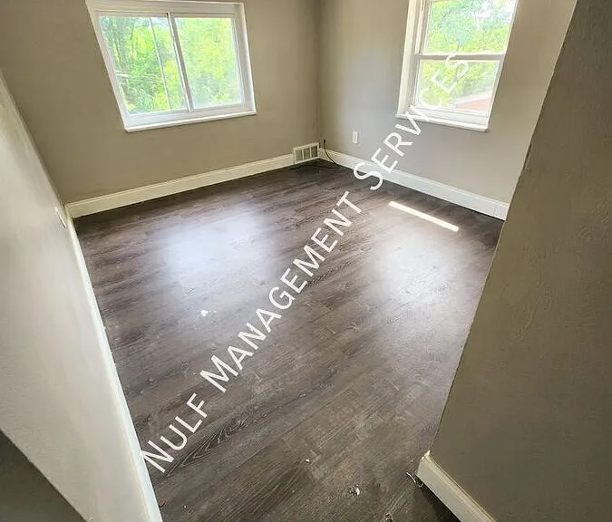 449 Idlewood Rd — Photo 8